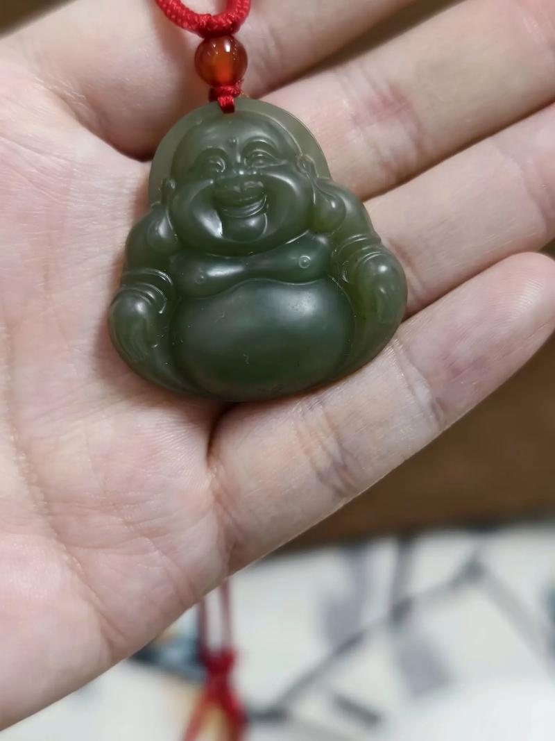 海口珠宝选购指南：让你的每一分钱都闪闪发光